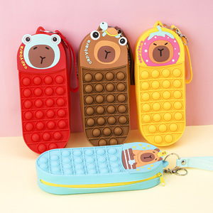 Bán buôn dễ thương capybara bút chì trường hợp túi động vật Silicone Pop nó túi cho trẻ em gái người lớn - Product Image 1