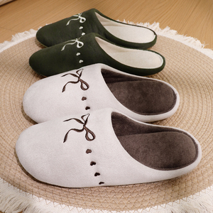 Chaussons plats pour femmes de haute qualité avec empeigne en faux daim et bout fermé – Qualité haut de gamme, vente en gros - Product Image 2