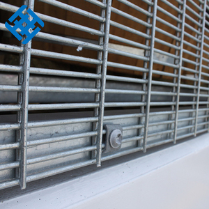 Panneau <span class=keywords><strong>de</strong></span> clôture anti-escalade 358 galvanisé traité thermiquement, prix <span class=keywords><strong>de</strong></span> gros, <span class=keywords><strong>treillis</strong></span> métallique soudé, barrière <span class=keywords><strong>de</strong></span> sécurité pour clôtures, <span class=keywords><strong>treillis</strong></span> et portails - Product Image 4