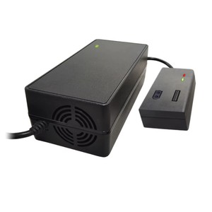 Chargeur intelligent AC/DC de qualité supérieure avec équilibreur de batterie F300SC 6S 25,4V Li-ion avec protection SCP OVP OCP programmée 300W - Product Image 1