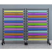 Présentoir en tissu avec roues adapté à la poussée utilisé pour afficher les nappes de tapis de tissus textiles et les rouleaux de cuir