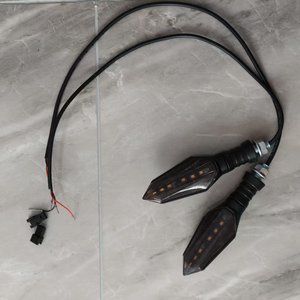 Clignotant LED pour trottinette électrique, lampe d'avertissement ambre, pièces de modification et de mise à niveau pour trottinette adulte, vente en gros et au détail - Product Image 4