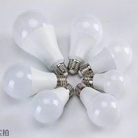 Ampoules LED E27 SMD blanches 9W A60 certifiées RoHS, température de couleur réglable 2700-10000K, disponibles en 3W-24W