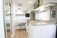 Caravane familiale de luxe tout-terrain avec lits superposés à vendre