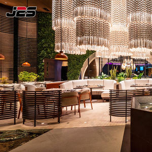 Set di Mobili da Esterno J2S per Ristoranti Commerciali <span class=keywords><strong>con</strong></span> <span class=keywords><strong>Tavoli</strong></span> in Legno Massello <span class=keywords><strong>e</strong></span> <span class=keywords><strong>Sedie</strong></span> Imbottite per Uso Commerciale - Product Image 2