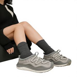 Nouvelles Chaussures de Course Tendance 2026 pour Hommes et Femmes - Chaussures de Sport Respirantes à Tige Tricotée de Haute Qualité et Amortissantes - Product Image 1