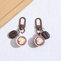 Porte-clés mignon en forme de mini tasse à café latte, breloque en résine imitation grain de café, pendentif de sac, cadeau