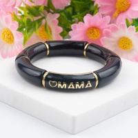 Nouveau Design acrylique en plastique émail coloré lettres MAMA Bracelets épais pour cadeaux