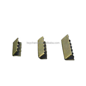 Chine fournisseur bureau reliure laiton Antique Bronze multi-dents dossier cahier coin extrémité <span class=keywords><strong>pince</strong></span> métal sangle queue Clip - Product Image 1