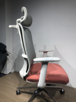 Chaise de bureau noire élégante avec dossier haut Chaise en maille élévatrice ergonomique confortable de nouveau style pour PDG en tissu et PU