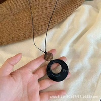 Nouveau pendentif en bois ajouré de style chinois pour femme, design ethnique de niche, chaîne de pull, accessoire vintage en bambou pour anniversaire