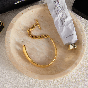 Bracelet chaîne asymétrique en or 18 carats pour femme avec fermoir OT, bijou à porter au quotidien - Product Image 4