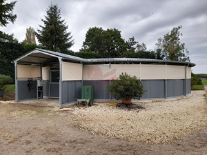 แผงขายม้าทำจากเหล็กชุบสังกะสีแบบพกพาที่มั่นคงสำหรับการฝึกขี่ม้าและการปรับปรุงพันธุ์ - Product Image 4