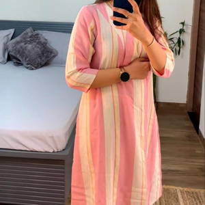 Algodón indio Kurti para mujeres Precio bajo Ropa étnica Fábrica Venta al por mayor Mujeres Kurti étnico para mujeres y niñas - Product Image 1