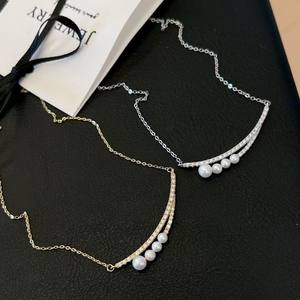 Collar Versátil con Colgante de Perla de Agua Dulce en Oro, Plata y Blanco para un Estilo Sencillo en el Principio del Verano - Product Image 1