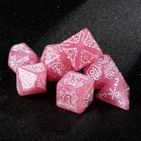 Ensemble de dés polyédriques DND RPG gravés en acrylique avec motif de Noël rose personnalisé, imprimé, D4 D6 D8 D10 D12 D20 pour DND RPG Tabletop