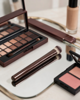Ensemble de pinceaux de maquillage de luxe professionnels personnalisés HG 19 pièces en poils synthétiques véganes, avec manche en métal Hourglass et pinceau éventail pour anticernes