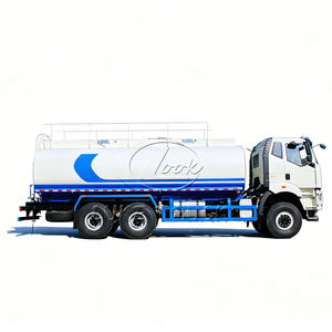 Camions-citernes de transport de carburant prêts à être expédiés : 6x4, 4x2, citernes à essence 28000L, citernes à diesel. - Product Image 1