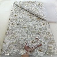 Tissu en dentelle française de luxe fait main et écologique, orné de perles et de sequins brodés délicats, pour robes de mariée élégantes