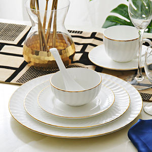 Linea oro bianco <span class=keywords><strong>Bone</strong></span> <span class=keywords><strong>china</strong></span> stoviglie in rilievo matrimonio caricabatterie in ceramica piatto piatto piatto ciotola tazza tazza di caffè liberamente abbinato - Product Image 2