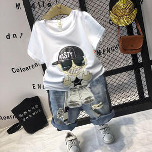 Vêtements pour enfants de haute qualité en gros, ensembles de vêtements, t-shirt court et short en jean pour enfants - Product Image 2