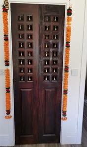 Porte d'entrée double en teck sculpté de qualité supérieure pour temple, usage religieux ou pour villas et complexes hôteliers, disponible au prix d'exportation - Product Image 2