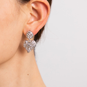 Conjunto de aretes y collar en forma de corazón de acero inoxidable, joyería de moda para mujer para fiestas. - Product Image 4