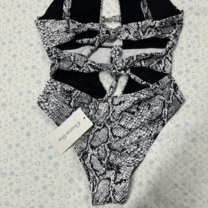 Wholesale Luxury Designer Bikinis for Women Custom Logo Sexy Swimsuit Drawstring Decoration <strong>1</strong> <strong>Piece</strong> <strong>Bathing</strong> <strong>Suit</strong> for Couples