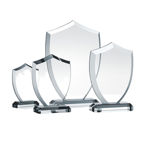 جائزة كريستال عالية الجودة رائجة البيع كهدية تجارية، درع فارغ من الكريستال K9 مع حواف مشطوفة ونقش بالليزر ثلاثي الأبعاد للتذكارات - Product Image 1