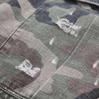 Pantaloncini Cargo Lunghi da Uomo Woodland Camo con Passanti per Cintura e Chiusura a Bottone, in Twill di Cotone Lavato Effetto Sbiadito, Modello Baggy Jorts Personalizzabile con Logo