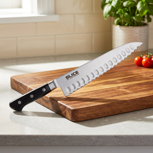 Cuchillo de Chef Gyuto Profesional de Acero Inoxidable con Hoja Dentada y Mango de Plástico, Apto para Lavavajillas, Hecho en Japón, 21 cm - Product Image 2