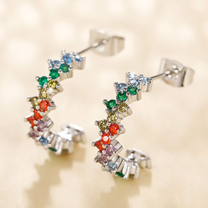Orecchini a Perno Curvi a Forma di C Colorati per Donne, Accessori per Orecchie Geometrici per Uso Quotidiano - Product Image 2