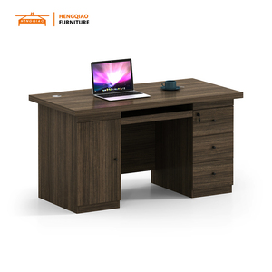 Escritorio de oficina ejecutivo moderno con diseño convertible en forma de I Mesa ejecutiva de estilo tradicional con cajones para oficina - Product Image 1