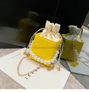 New Arrivals Women Handle Crossbody Purse Box <b>Handbags</b> Pearl <b>Chain</b> Top Handle Bucket Bag - Product Image 1