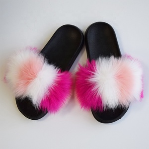 Sandales à la mode en gros, nouvelles arrivées, tongs colorées en fausse fourrure, tongs pour femmes 2023, pantoufles personnalisées pour femmes - Product Image 4