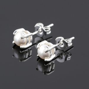 Pendientes de perlas naturales con forma redonda, grado AAA, con engaste de garra, para mujer, uso diario - Product Image 2