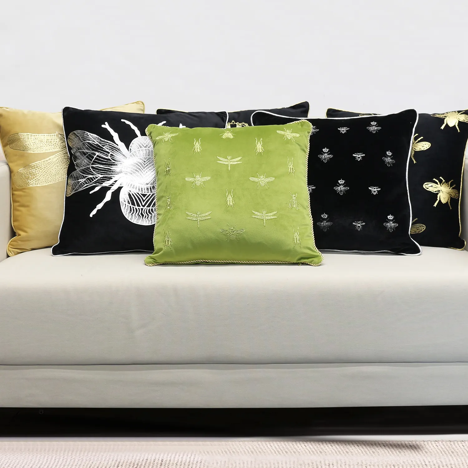 High quality gold foil printing decor cushion, bee garden design pillow case for couch