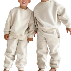 Shorts de sport décontractés de haute qualité, légers, respirants, en tissu mesh, à séchage rapide, avec poche zippée et taille élastique - Product Image 1