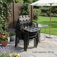 Chaise d'extérieur en plastique PP monobloc robuste et moderne avec accoudoirs, empilable et résistante aux UV, idéale pour les restaurants, jardins et projets.