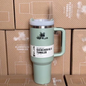 <span class=keywords><strong>Taza</strong></span> de Viaje <span class=keywords><strong>Stanley</strong></span> de 40 oz, Color Sólido Clásico, Aislamiento Térmico de 24 Horas, Aislamiento al Vacío de Acero Inoxidable, Incluye Pajita y Asa - Product Image 5