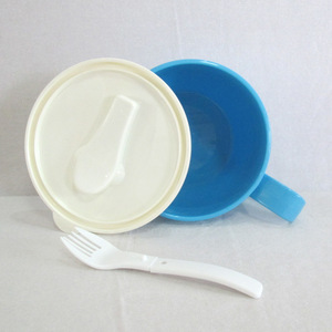 Bol à nouilles instantanées en plastique de style coréen avec fourchette et poignée, boîte à lunch ronde rouge et bleue à emporter - Product Image 4