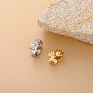 Factory Wholesale 14K Gold Rose <strong>Teeth</strong> Grills Hip Hop Style Brass Plated Body <strong>Jewelry</strong> for Engagement Party Gift - Product Image 3