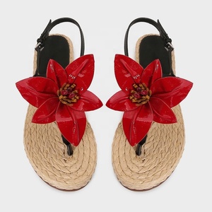 Pisos informales para mujer, nuevo estilo de verano, vacaciones versátiles, hebilla de una palabra, flor romana, tendencia de moda de <span class=keywords><strong>pescador</strong></span> al aire libre - Product Image 2