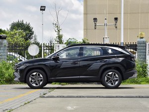 Hyundai <span class=keywords><strong>Tucson</strong></span> SUV de Luxe, Configuration Haut de Gamme, Sûr et Confortable, Voiture Familiale à Essence, Transmission Automatique, Turbo, Panoramique - Product Image 3