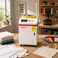Machine de nettoyage au laser à fibre CW 1500W/2000W/3000W, orientée vers l'industrie, largeur de nettoyage maximale de 300 mm, pour la décapage de la rouille et de la peinture sur métal à grande échelle