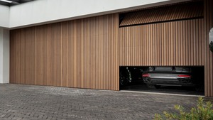 <span class=keywords><strong>Porte</strong></span> <span class=keywords><strong>de</strong></span> <span class=keywords><strong>garage</strong></span> moderne en aluminium à grille pliable, isolée thermiquement, finition <span class=keywords><strong>de</strong></span> luxe, <span class=keywords><strong>prix</strong></span> <span class=keywords><strong>de</strong></span> gros - Product Image 2