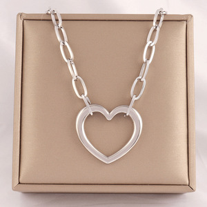 XL258 Collane <span class=keywords><strong>con</strong></span> <span class=keywords><strong>Grande</strong></span> Ciondolo a <span class=keywords><strong>Cuore</strong></span> in Acciaio Inossidabile per Donne, <span class=keywords><strong>Collana</strong></span> a Catena <span class=keywords><strong>con</strong></span> Pendente a <span class=keywords><strong>Cuore</strong></span> Stile Punk, Gioielli per San Valentino - Product Image 3