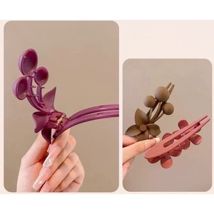 Pince à cheveux fleurie tendance pour <span class=keywords><strong>femme</strong></span>, accessoires capillaires de haute qualité avec strass, outils de <span class=keywords><strong>coiffure</strong></span> polyvalents - Product Image 6