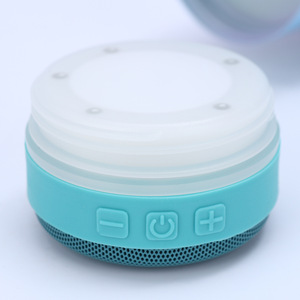 Vaso de Viaje Emerit Personalizado 2026 de 40 oz, de Acero Inoxidable, Brillante, Iridiscente, con Diseño de Arcoíris y Altavoz Bluetooth - Product Image 4