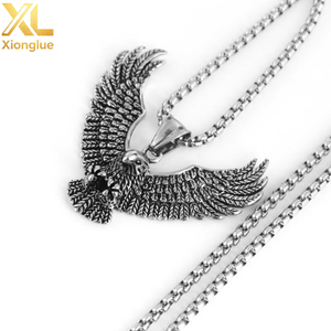 Collar con Colgante de Acero Inoxidable con Diseño de Águila Dorada, Estilo Punk, para Hombre - Product Image 4